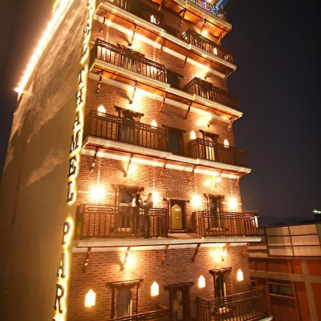 Hotel Thamel Park カトマンズ エクステリア 写真
