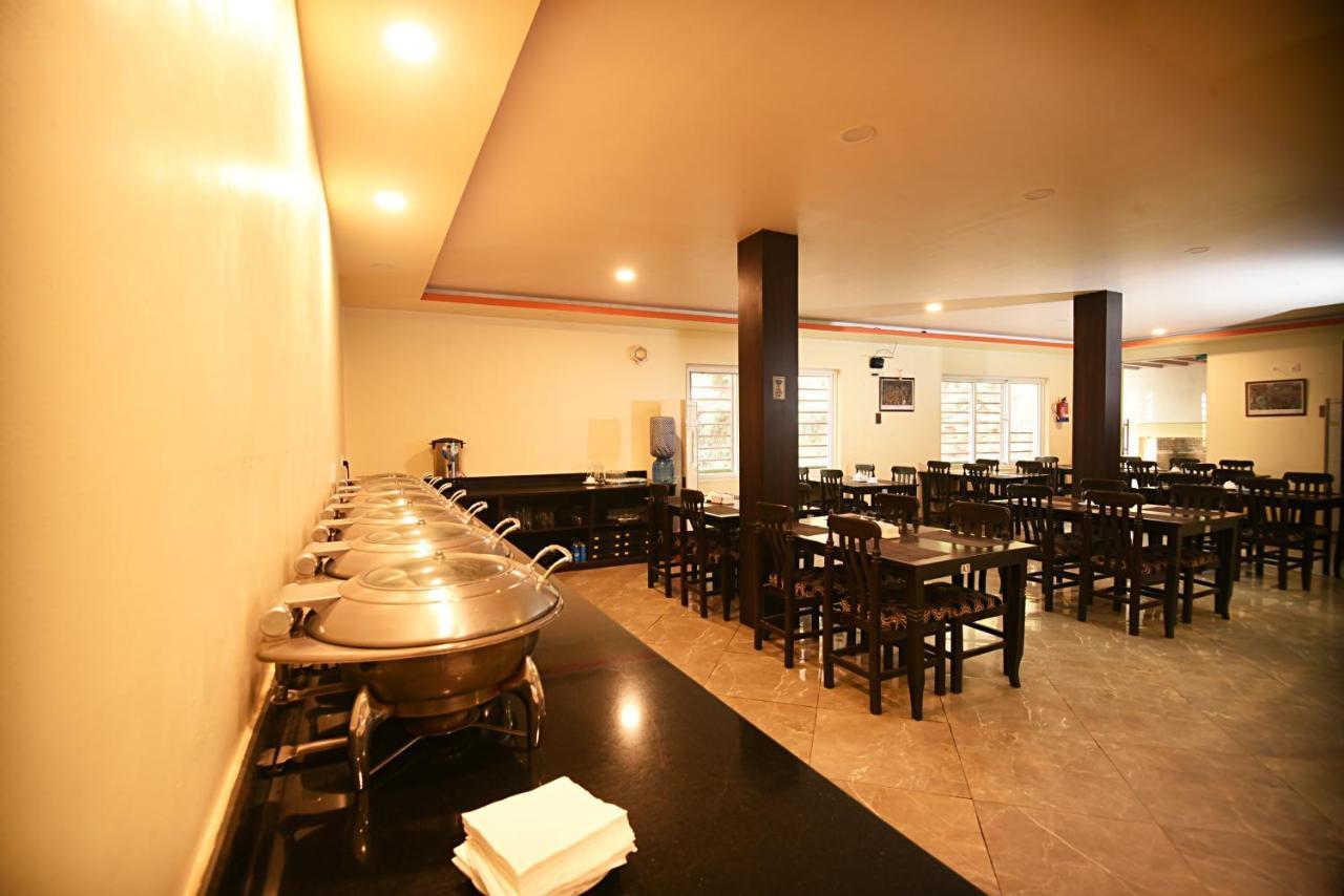 Hotel Thamel Park カトマンズ エクステリア 写真