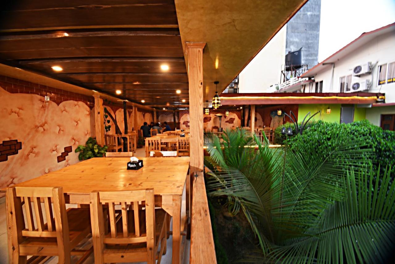 Hotel Thamel Park カトマンズ エクステリア 写真