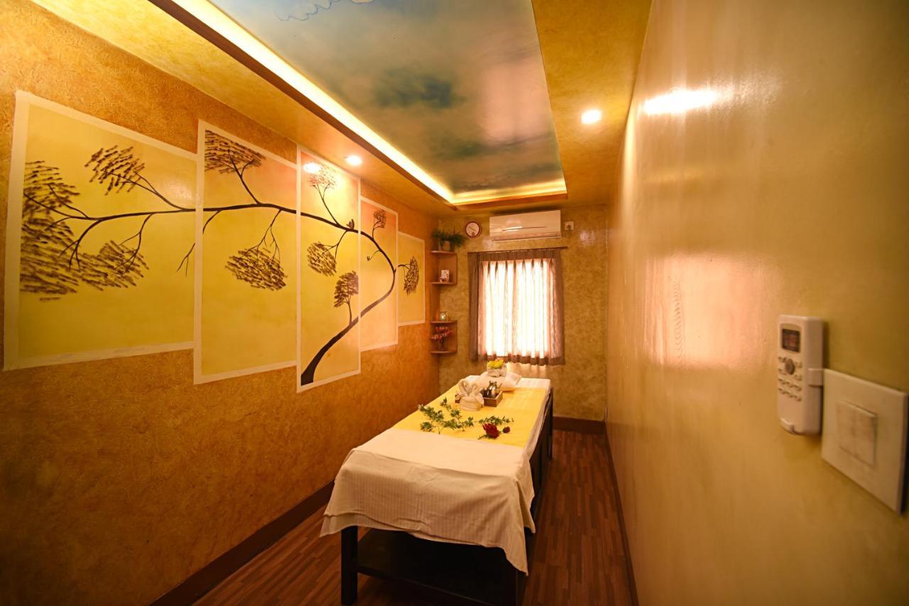Hotel Thamel Park カトマンズ エクステリア 写真