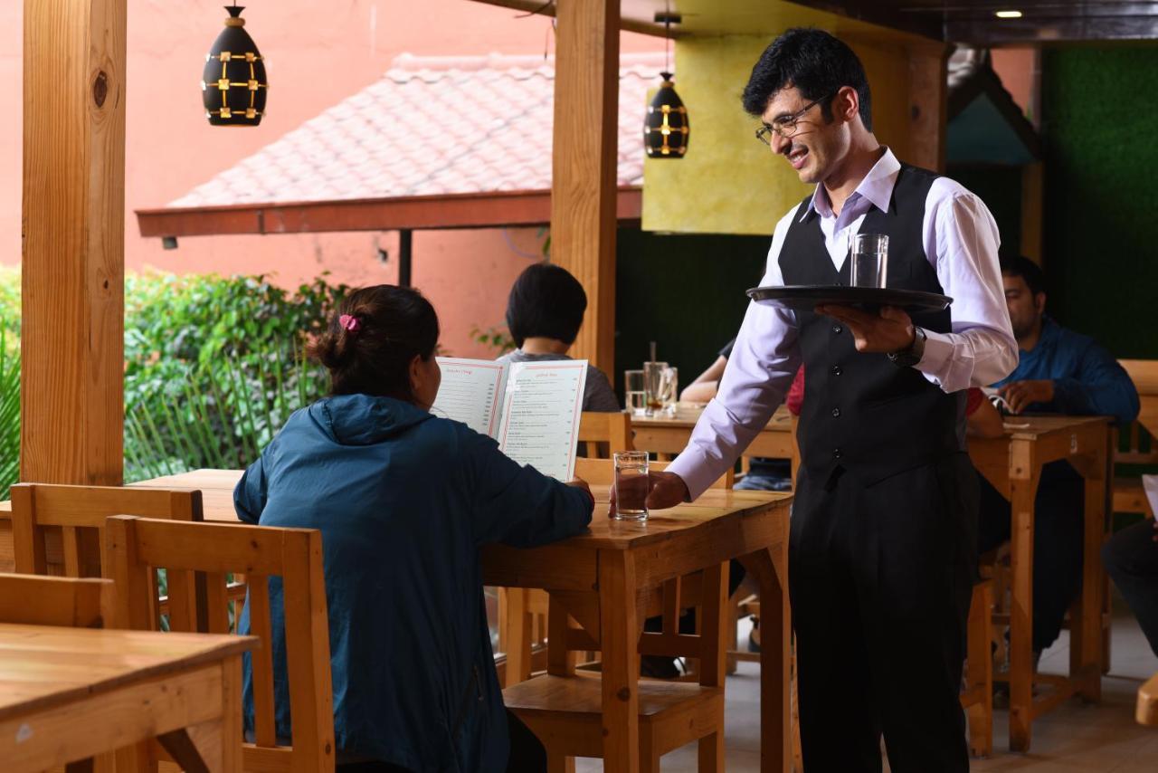 Hotel Thamel Park カトマンズ エクステリア 写真
