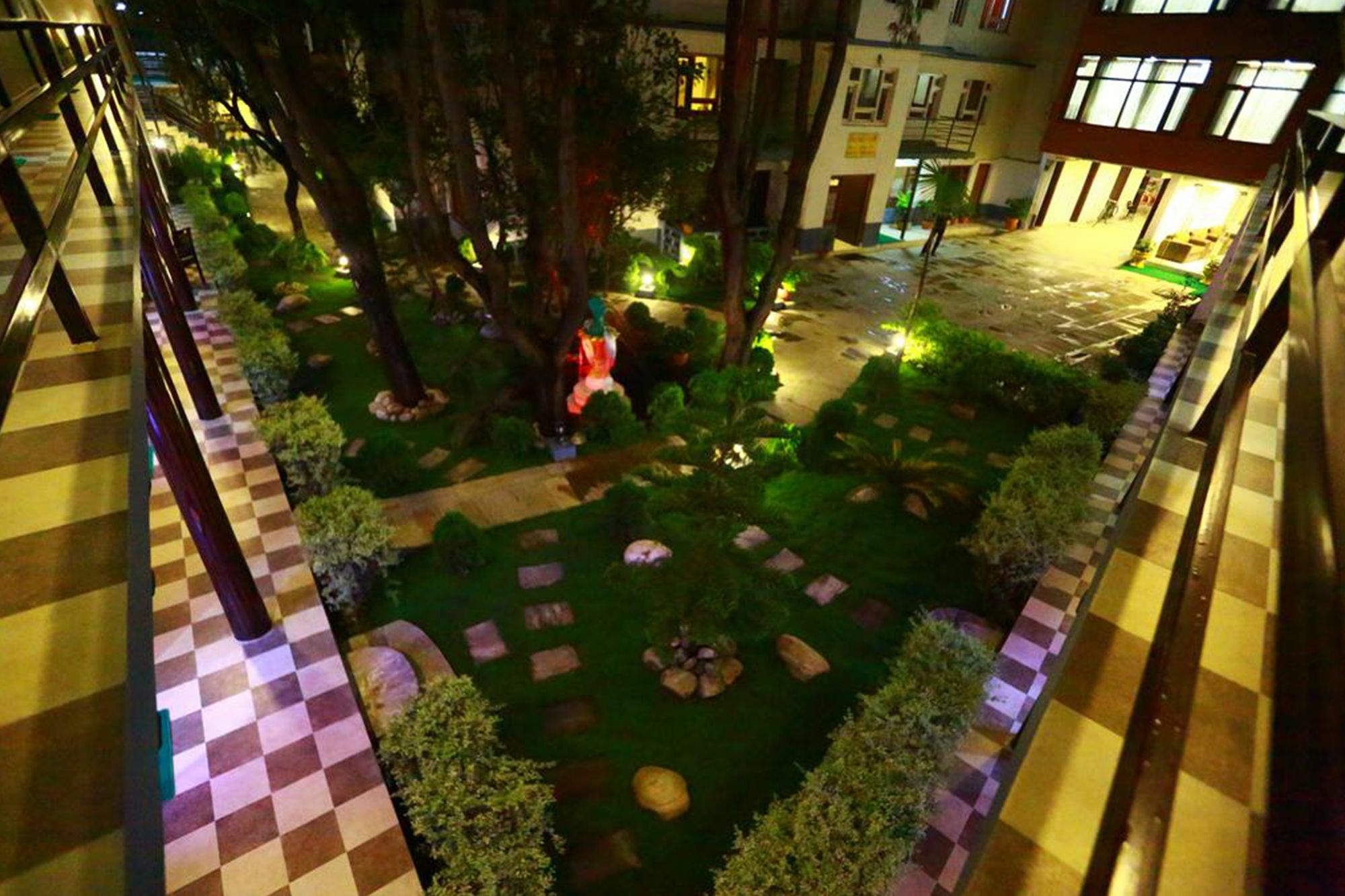 Hotel Thamel Park カトマンズ エクステリア 写真